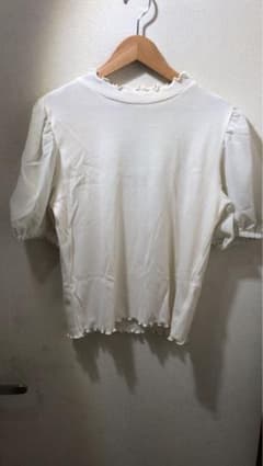 Lespoir ホワイト パフスリーブ Tシャツのサムネイル