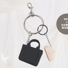 Darich バッグ&スニーカーミニキーホルダー ノベルティ - メルカリ