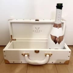 ANGEL CHAMPAGNE ホワイト 空き瓶 専用ケース付き - メルカリ
