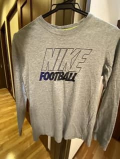 長袖Tシャツ　Mサイズ　　ナイキ　NIKEのサムネイル