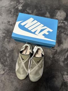 ☆新品 未使用☆  NIKE   GO FLYEASE  8/26cmのサムネイル