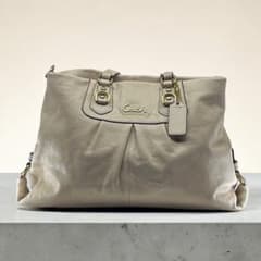 COACH（コーチ）