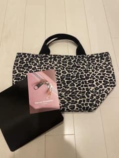 美品】エルベシャプリエ 1027F パンサーブラ Mサイズ 底板付き - メルカリ