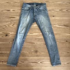 H&M 　ライトブルースキニーデニム　セルビッチのサムネイル