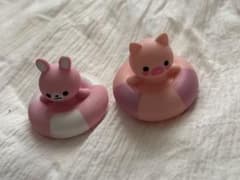 ウサギとブタのフィギュアセットのサムネイル