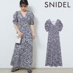 スナイデル　花柄　ワンピースのサムネイル