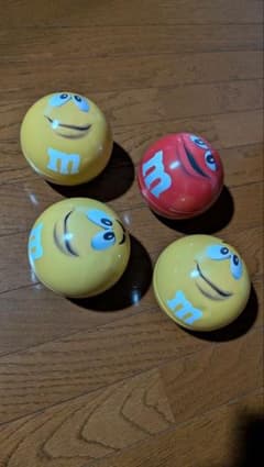 m&m's ボール型缶ケース 4個セットのサムネイル