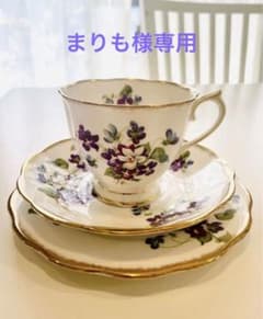 ロイヤルアルバートカップandソーサーとケーキ皿のサムネイル