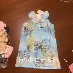 ブルーのチュニックブラウスのサムネイル