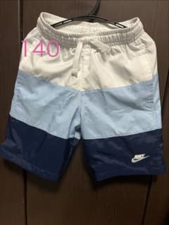 Nike 半ズボン 140サイズのサムネイル