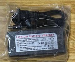 リチウムバッテリー充電器 29.4V 2Aのサムネイル