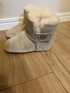 UGG ベビームートンブーツのサムネイル