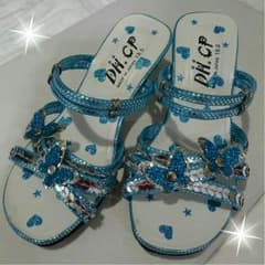 （18センチ）美品♥女の子 キラキラサンダル  ヒールのサムネイル