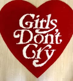 girls don’t cry rug ラグ　赤のサムネイル