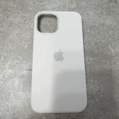 Apple iPhone12pro 用ホワイトケース　純正のサムネイル