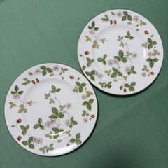 ウェッジウッド 21センチケーキデザート皿ワイルドストロベリー プレート 2枚のサムネイル