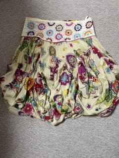 スカート(ビーズ刺繍つき)のサムネイル