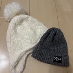 ホワイトとグレーのニット帽セットのサムネイル