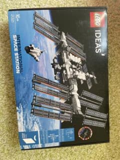 新品LEGO IDEAS INTERNATIONAL SPACE STATIONのサムネイル