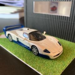 京商 1/64 Maserati MC12のサムネイル