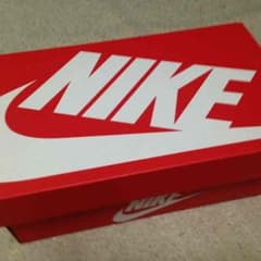 NIKE 箱のサムネイル