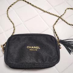 ♡CHANEL BEAUTE ショルダーバッグノベルティ♡チェーン【社外品】♡ CHANEL BEAUTE ノベルティ チェーンショルダーバッグ - メルカリ