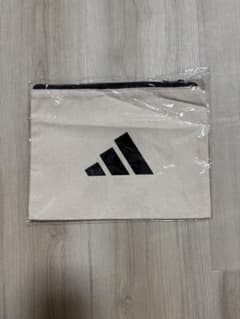 adidas キャンバス地 フラットポーチ 未使用のサムネイル