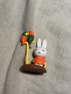 ミッフィー　ガチャガチャフィギュアのサムネイル