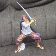 ワンピース シャンクス フィギュアのサムネイル
