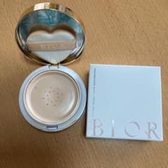 BIOR リキッドパウダー ボタニカルオーガニック美容液ファンデーションのサムネイル