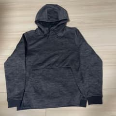 値下げ！UNDER ARMOUR パーカー ブラック メンズのサムネイル