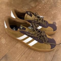 adidas スニーカー J82048 ブラウン 26.0cmのサムネイル