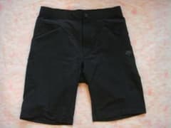 DESCENTE（デサント）ショートパンツ ブラック Sサイズのサムネイル