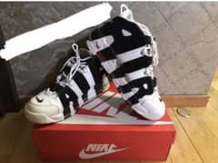 NIKE AIR ナイキ　モアテンのサムネイル