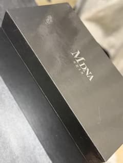 MDNA SKIN 美顔器 専用ボックス付きのサムネイル