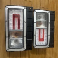小糸製作所　日野純正テールランプのサムネイル
