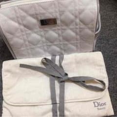 Dior白エナメルポーチ（大）のサムネイル