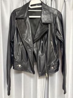 SHEIN ショート丈 フェイクレザーライダースジャケット Mサイズのサムネイル