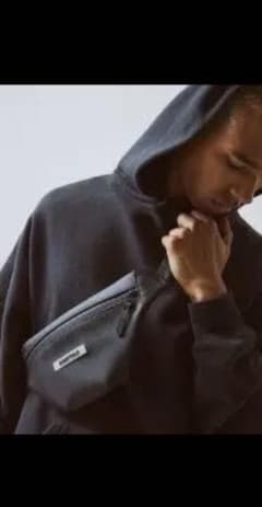 日本未発売 ESSENTIALS waterproof sling bagのサムネイル