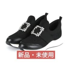 【新品・未使用】ビジュー付き ブラック スニーカーMサイズ【VIVIAN】のサムネイル