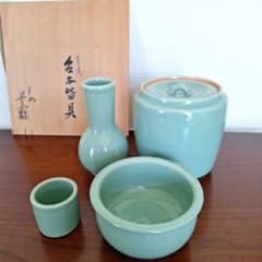 青磁 台子皆具 手塚景雲作 (水指、建水、蓋置、杓立 共箱) - メルカリ
