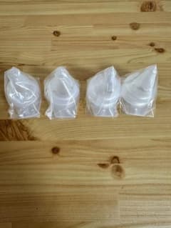 【新品未使用】ピジョン 病産院用哺乳瓶　母乳実感直付け乳首SS2個+流量大2個のサムネイル