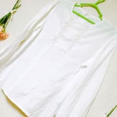 ② ヴィンテージ ブラウス 刺繍 フラワー パステルカラー 美品 レア 白のサムネイル