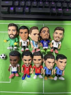 ZURU Ballers FIFA26 ワールドカップ フィギュア10体とおまけ ZURU Ballers FIFA26 ワールドカップ フィギュア10体とおまけ - メルカリ