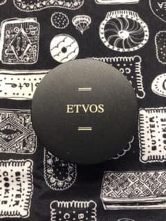 ETVOS ミネラルチークE ハニーサックルSのサムネイル