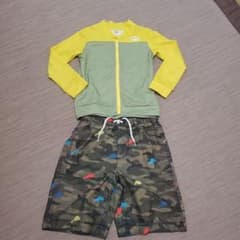 水着　ラッシュガード　130のサムネイル