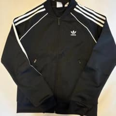 adidasのサムネイル