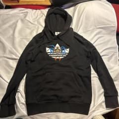 adidas 黒 パーカー Lサイズ スカルクモ刺繍のサムネイル