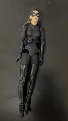 MAFEX セリーナ・カイル ダークナイトライジング キャットウーマン 中古 MAFEX セリーナ・カイル ダークナイトライジング キャットウーマン