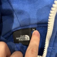 THE NORTH FACE Mサイズ ジップアップパーカー 青のサムネイル